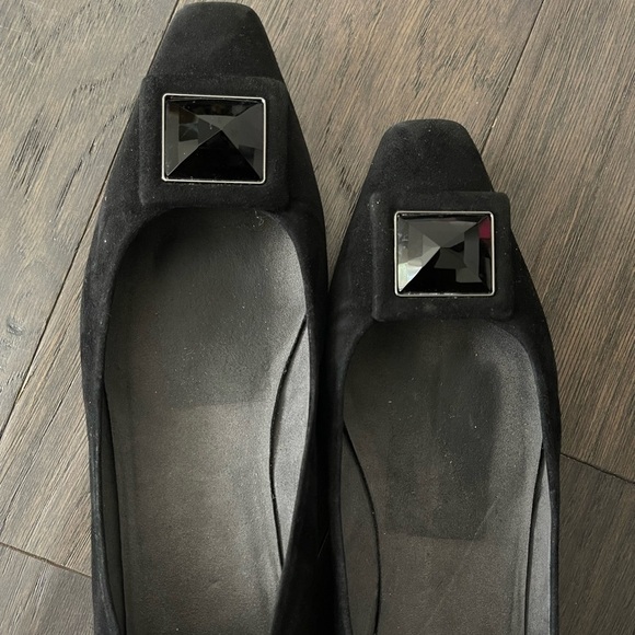 STUART WEITZMAN BLACK BEGET RHINESTONE SLIP ON FLAT PUMP LOW HEELS Size 8 - Picture 3 of 6